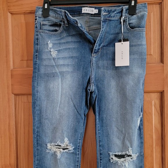 Cello Cropped Skinny Jeans size 13 (NWT) - Picture 3 of 6